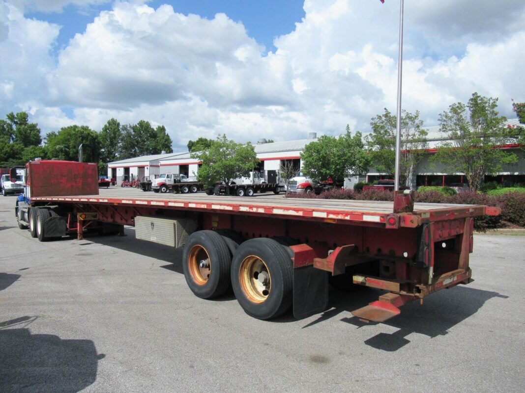 Why Flatbed Trailers Are So Expensive