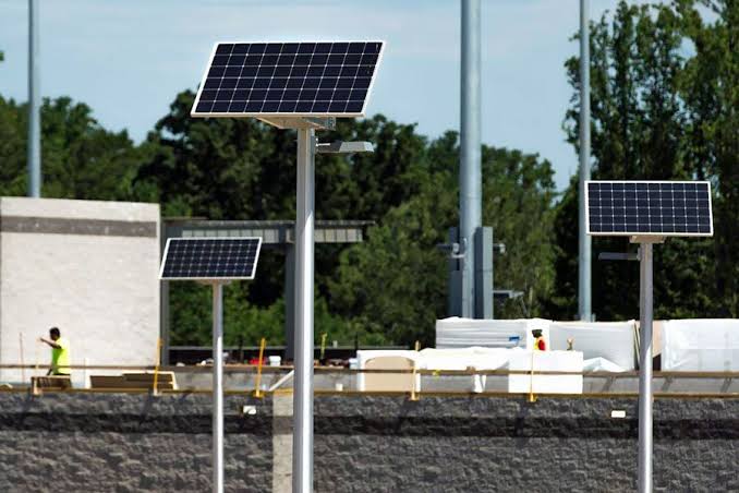 Solar Powered Parking Lot Lights